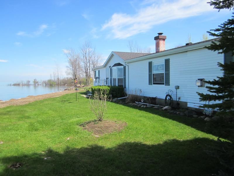 5630 Lakeview Dr, Port Hope, MI 3 Bed, 2 Bath Mobile / Manufactured