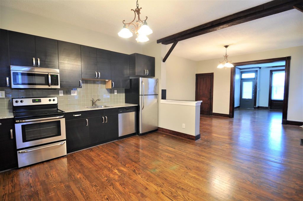 2320 Russell Blvd, Saint Louis, MO 63104