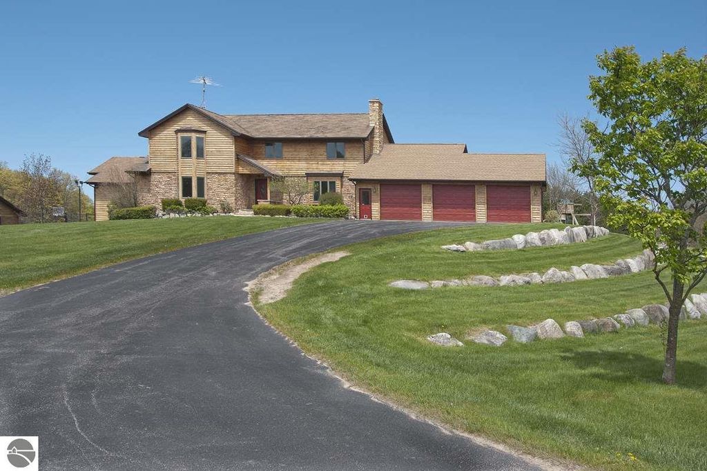 5629 Way Rd NW, Rapid City, MI 49676 Trulia