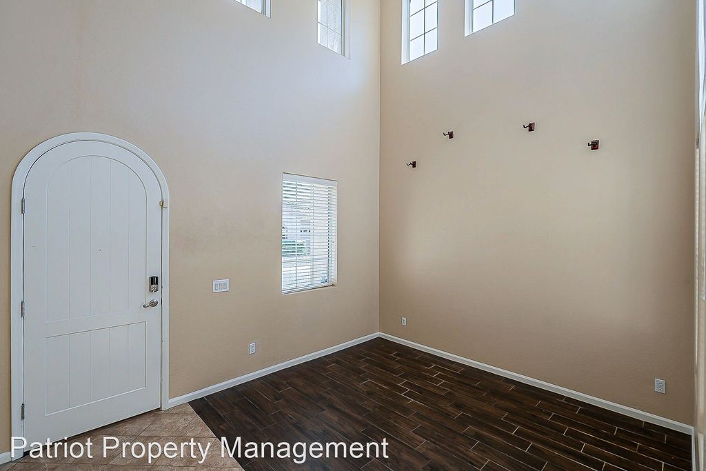 2078 E Flint St, Chandler, AZ 85225