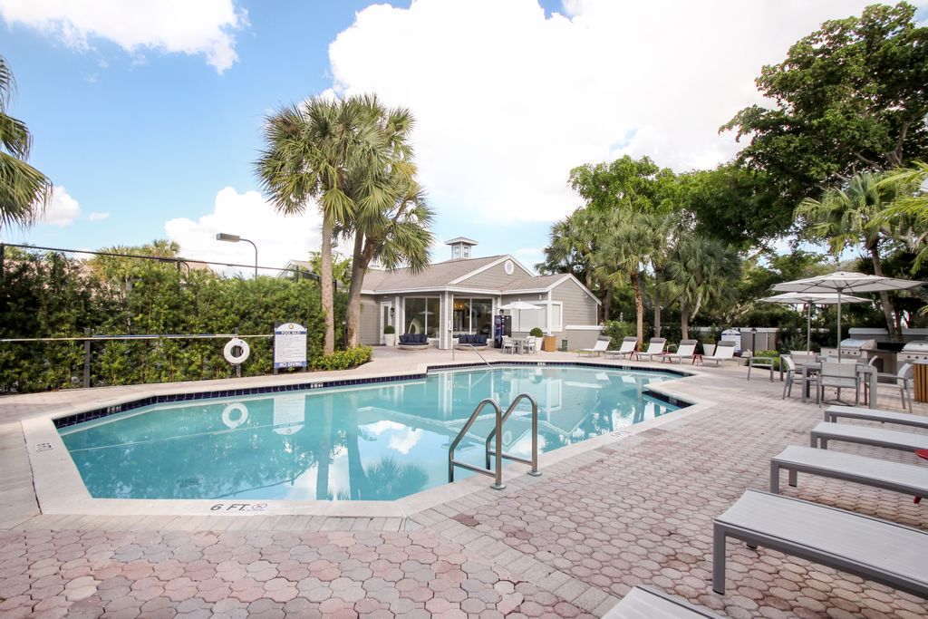 21925 Mizner Way, Boca Raton, FL 33433