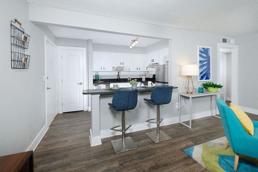 9047 San Jose Blvd #602, Jacksonville, FL 32257