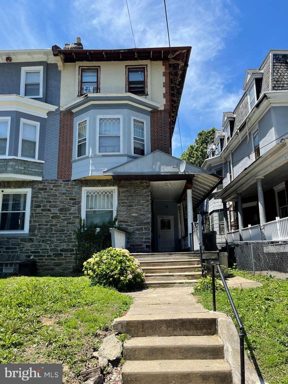 247 W Hansberry St #1R, Philadelphia, PA 19144