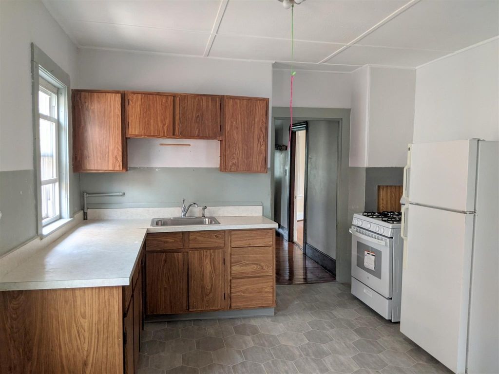 73 Cameron Ave #2, Somerville, MA 02144