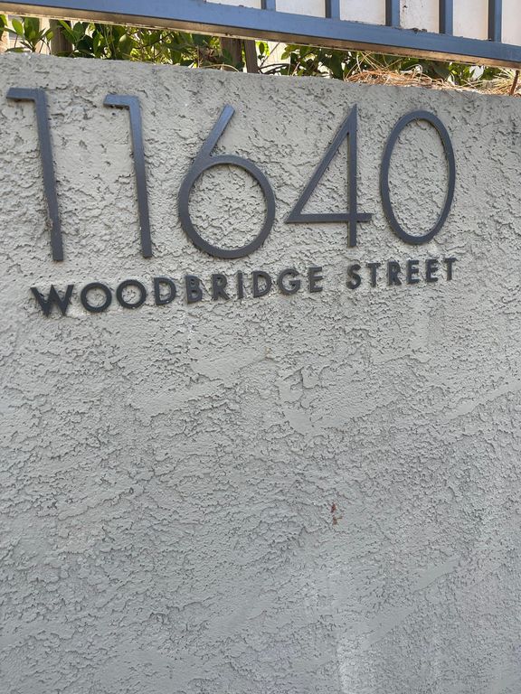 11640 Woodbridge St #106, Studio City, CA 91604