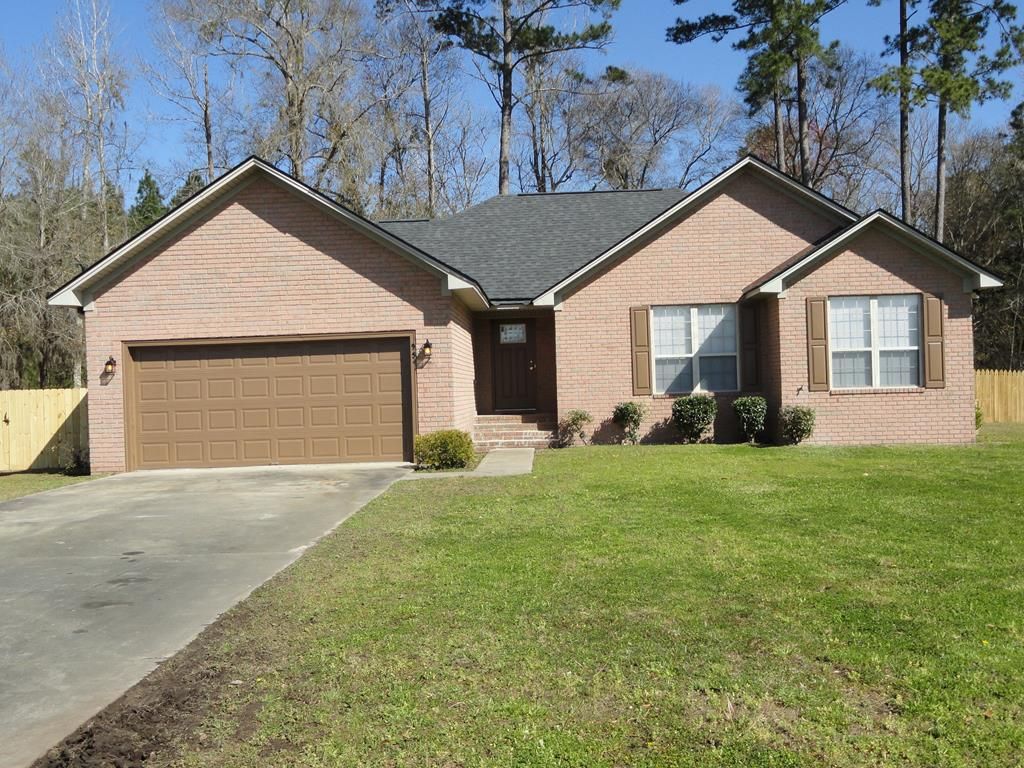 95 W Daryl Dr, Hinesville, GA 31313 3 Bed, 2 Bath Single 95 W Daryl Dr, Hinesville, GA 31313 3 Bed, 2 Bath Single