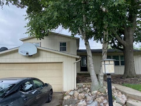 2103 Rebecca Dr, Champaign, IL 61821