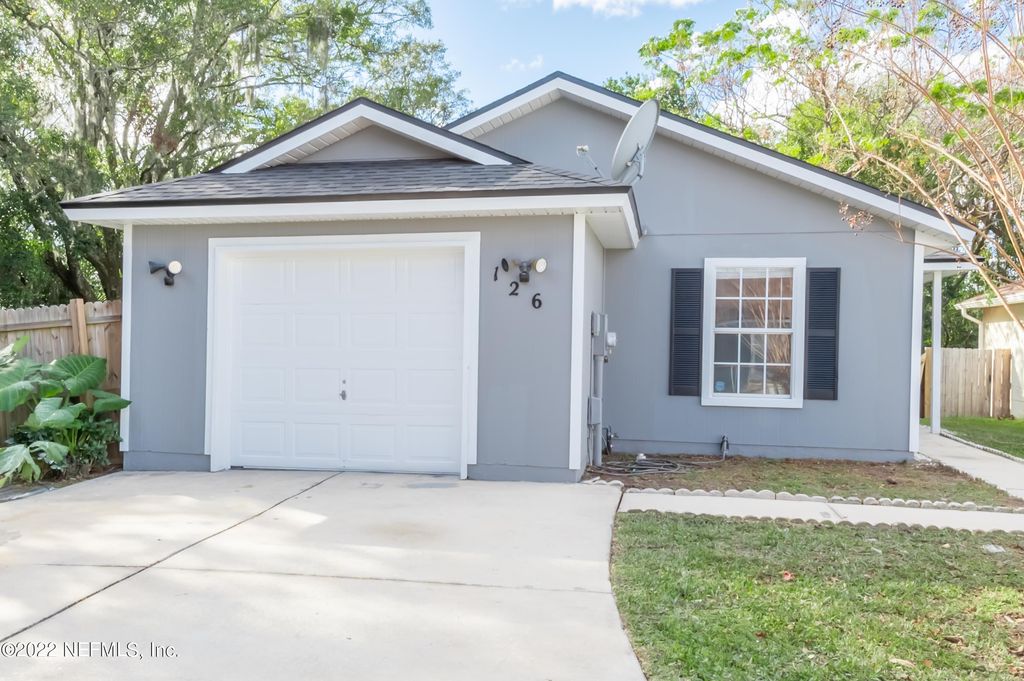 126 CHERRY TREE CT, Jacksonville, FL 32216