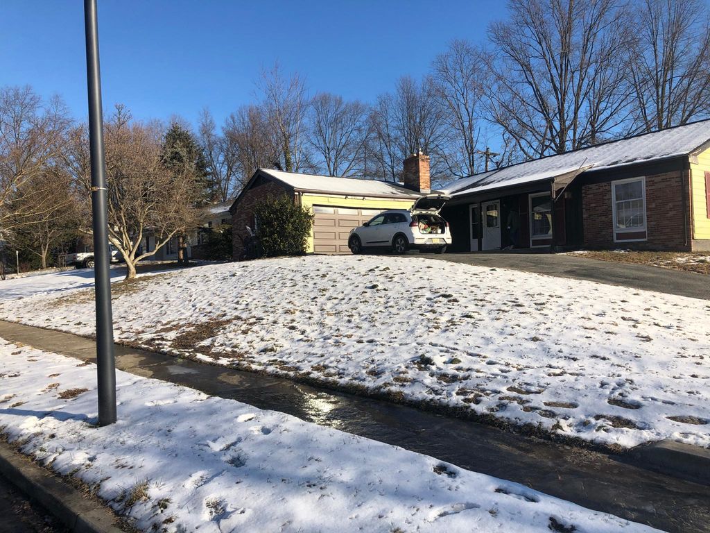 8614 Dunbrook Ln, Laurel, MD 20708