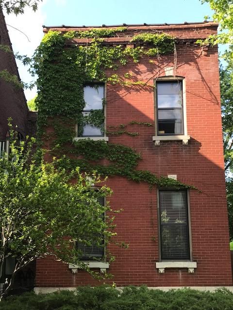 1703 Carroll St, Saint Louis, MO 63104