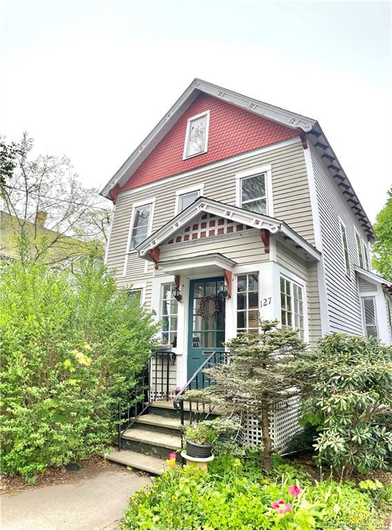 127 Whitfield St, Guilford, CT 06437