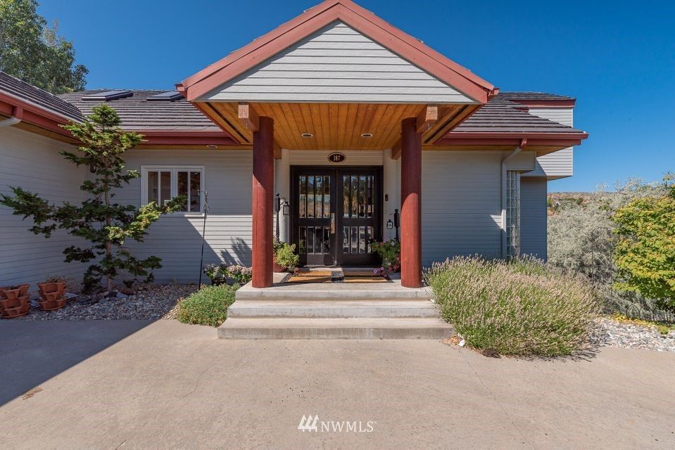 187 Stoneybrook Ln, Wenatchee, WA 98801
