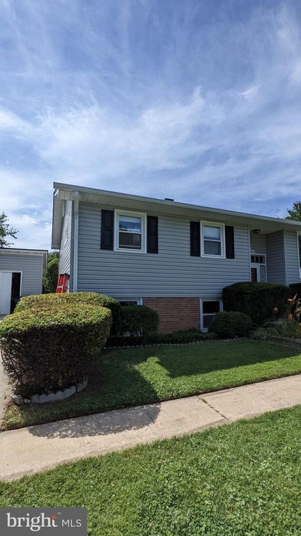13520 Vandalia Dr, Rockville, MD 20853