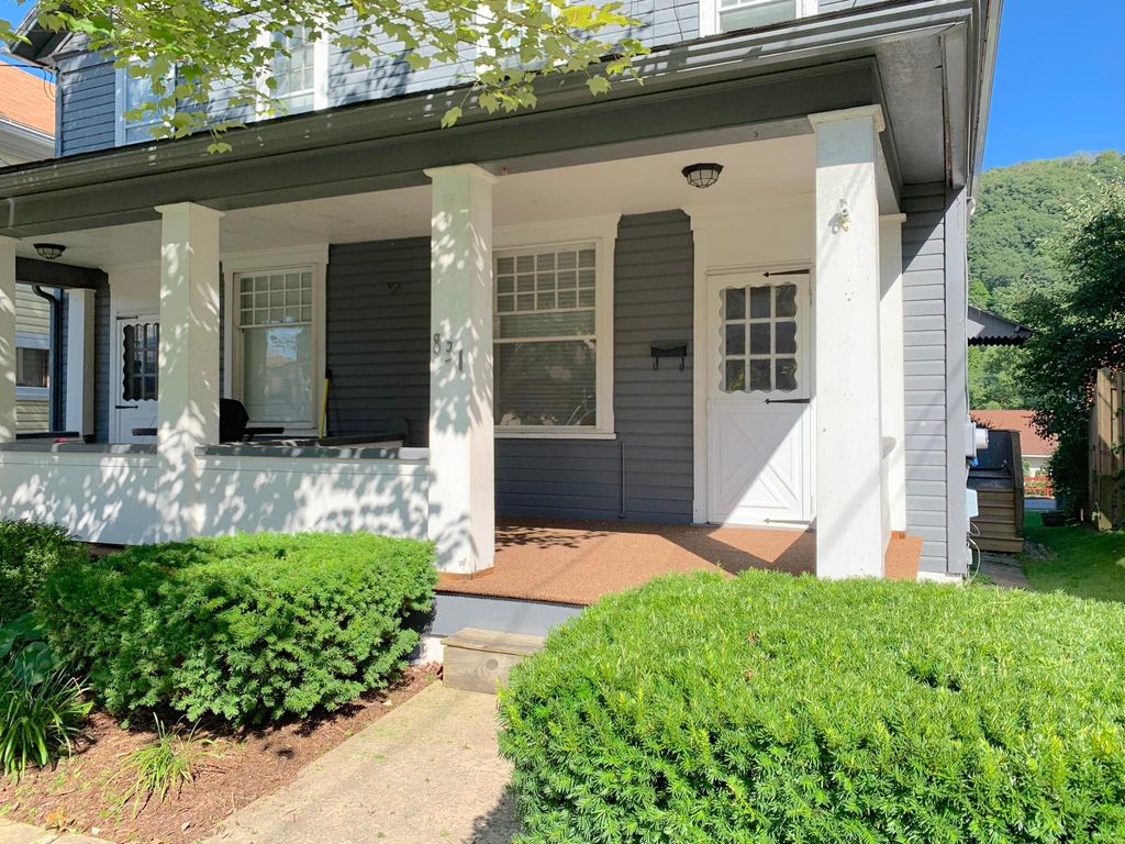 831 Vickroy Ave, Johnstown, PA 15905