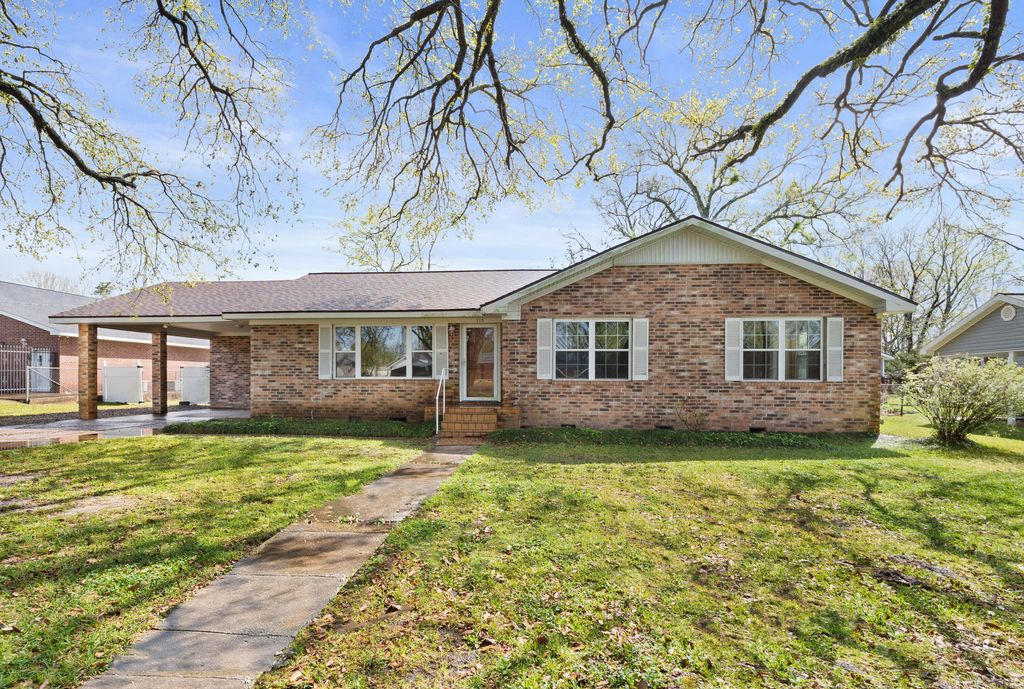 118 N 5th St, Oberlin, LA 70655 4 Bed, 3 Bath SingleFamily Home