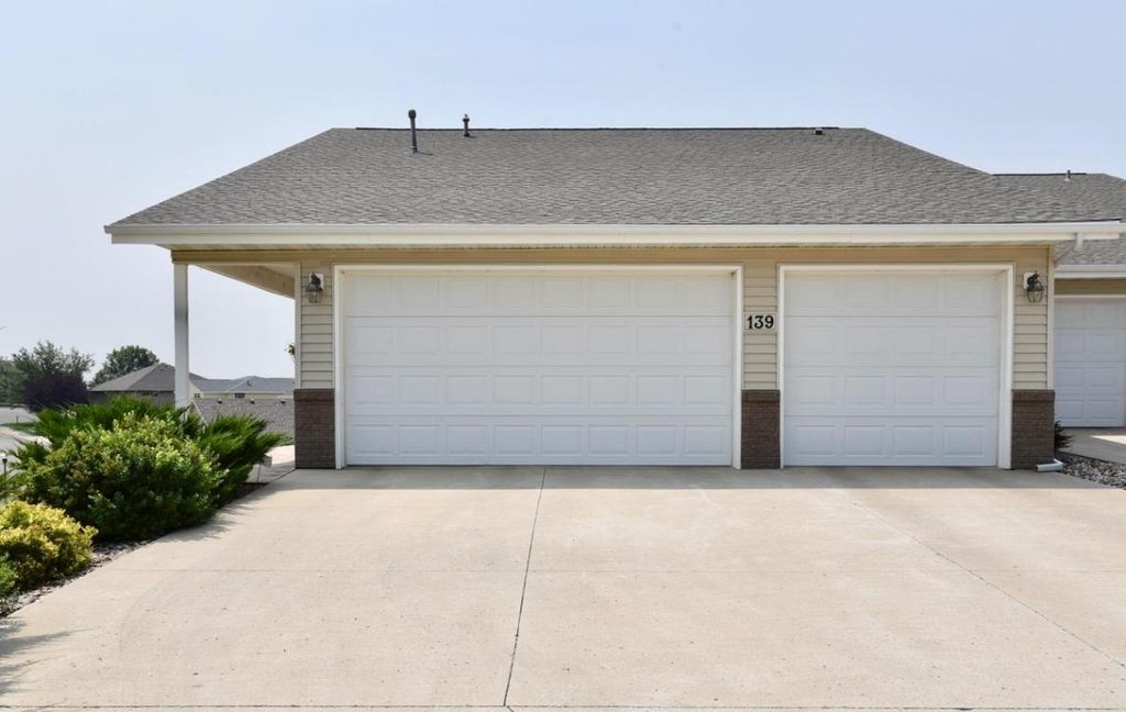 139 River View Dr, Pierre, SD 3 Bed, 3 Bath Condo 35