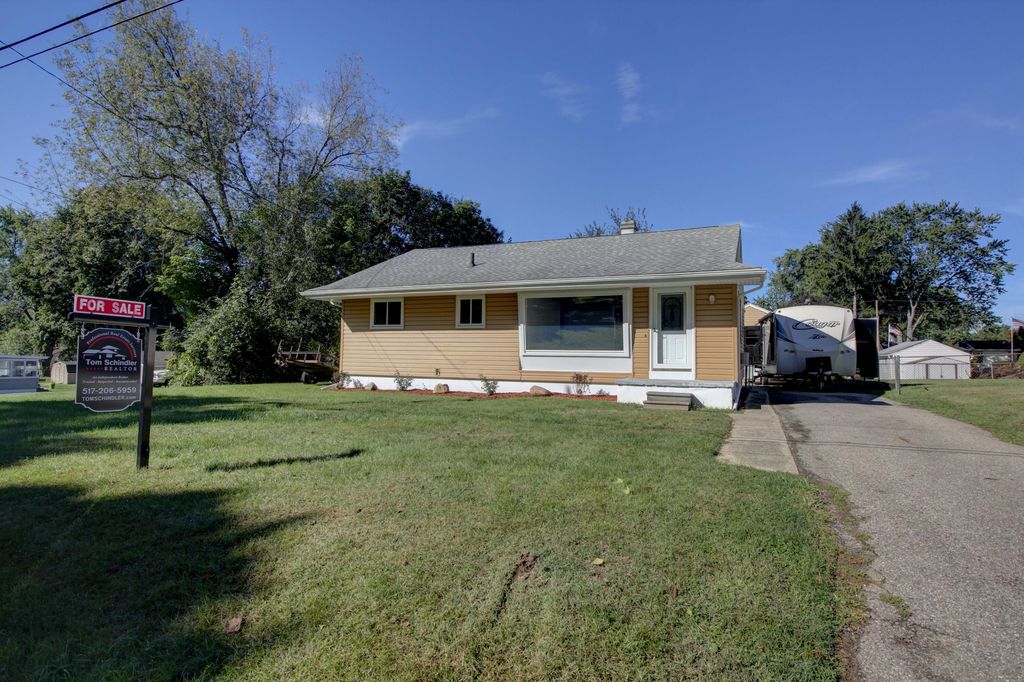 3444 Acacia Blvd, Jackson, MI 49203