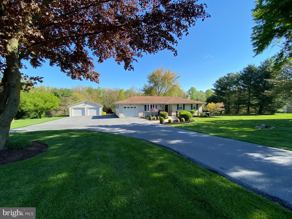 233 Octorara Rd, Parkesburg, PA 19365