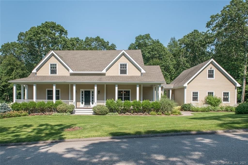 18 Heron Pond Rd, Essex, CT 06426