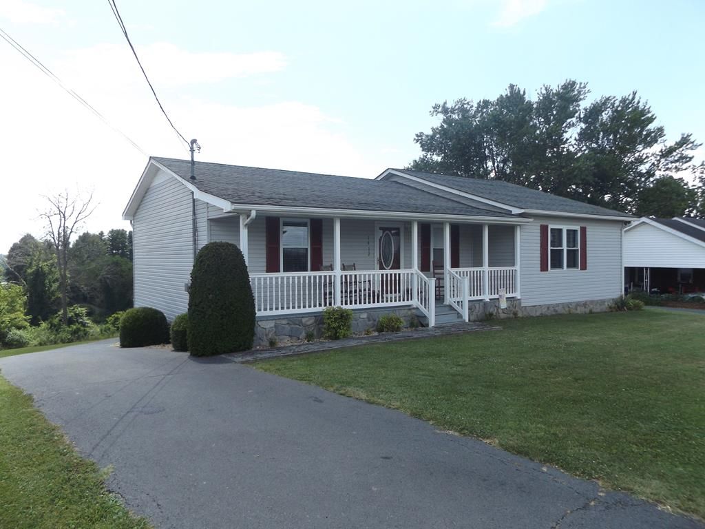 1412 N Main St, Hillsville, VA 24343 Trulia