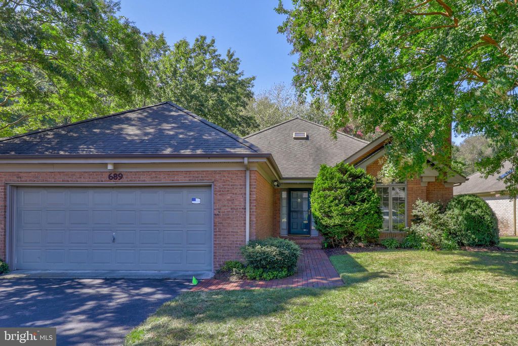 689 N Park Dr, Salisbury, MD 21804