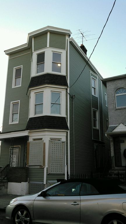 76 2nd St, Newark, NJ - 11 Bed, 2 Bath Multi-Family Home - 12 Photos