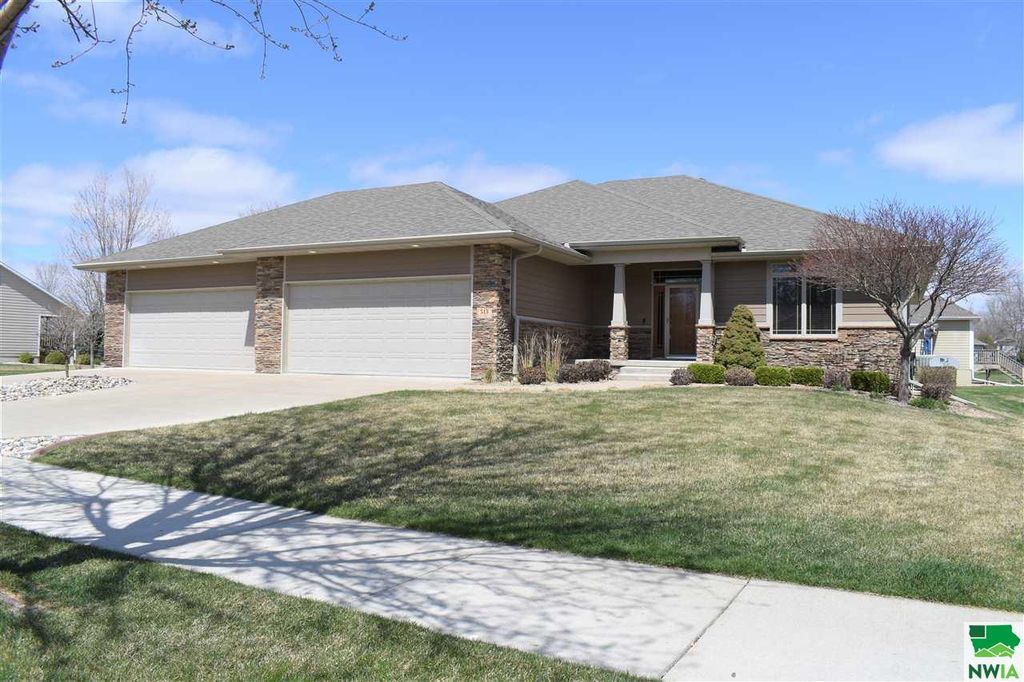 513 Bluestem Trl, Dakota Dunes, SD 57049 Trulia
