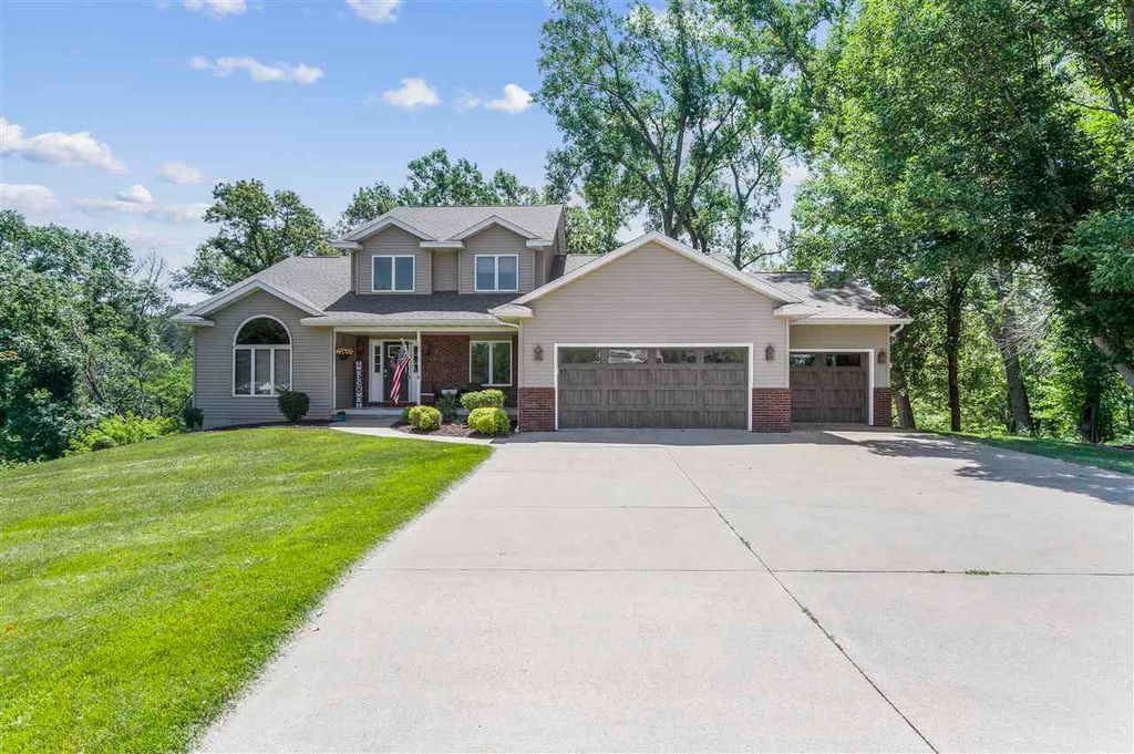 1412 Goldfinch Ct NE, Swisher, IA 52338 Trulia