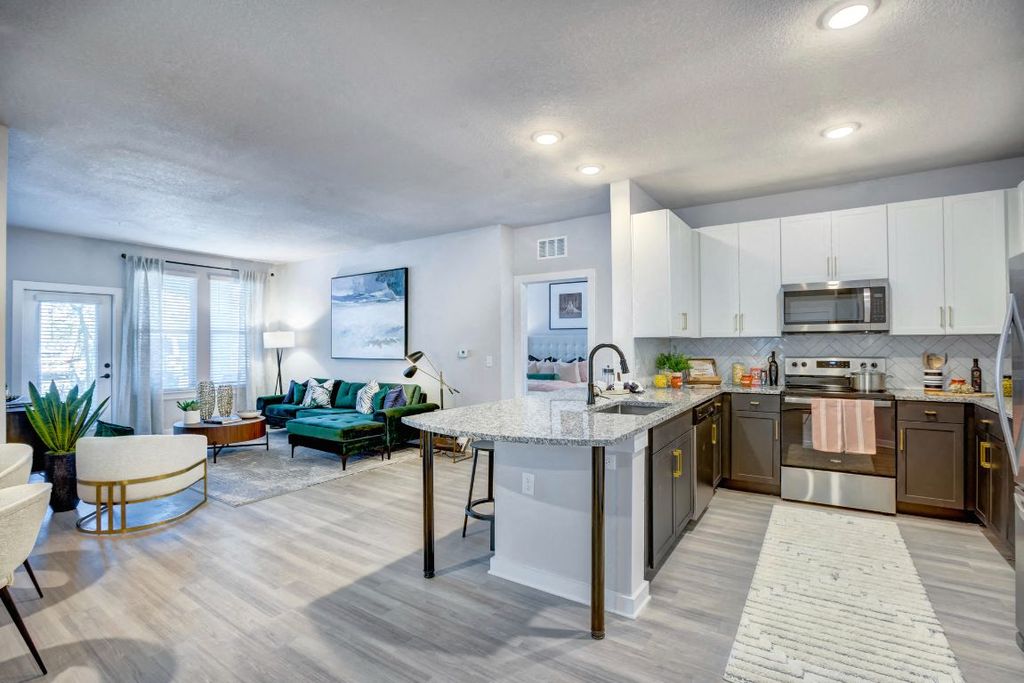 2351 N  Williamson Blvd #12-204, Daytona Beach, FL 32117
