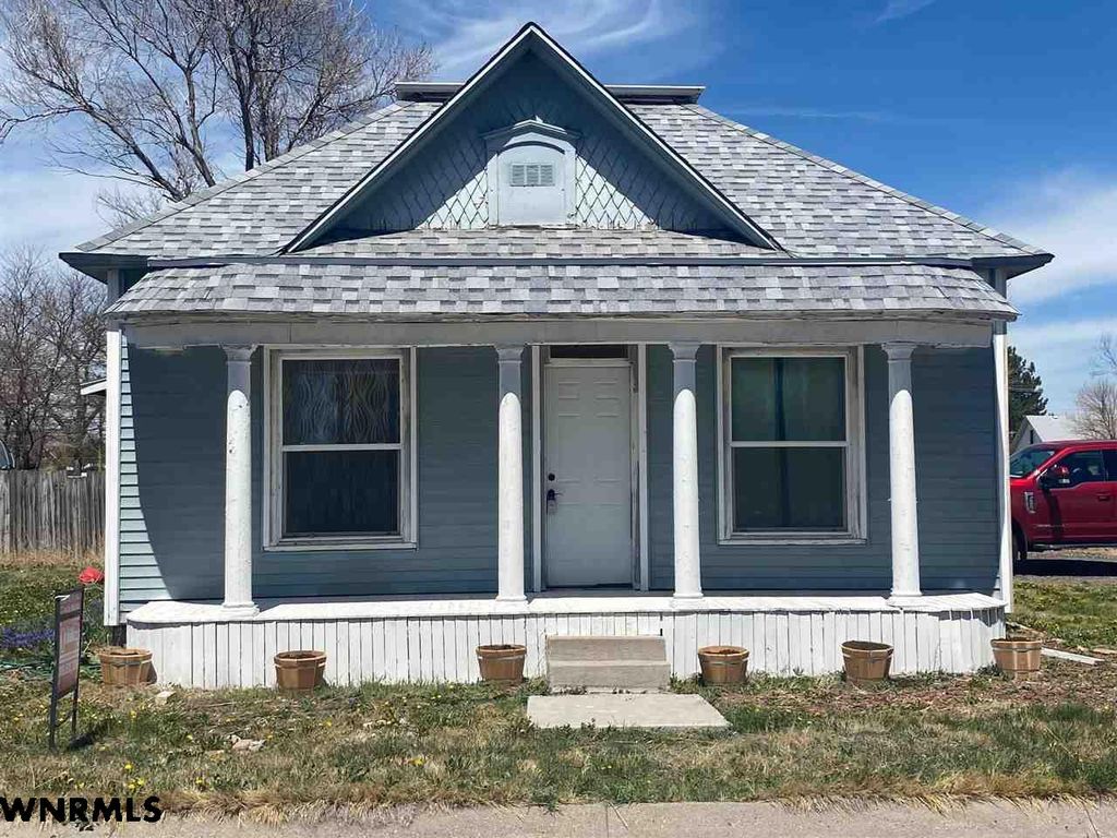 1111 3rd St, Minatare, NE 69356