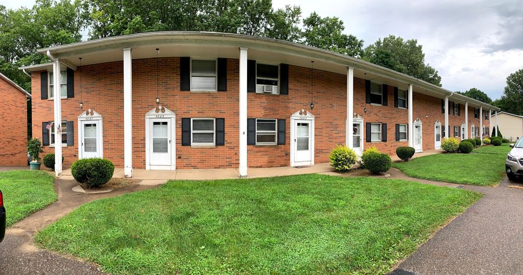 5885 Portage St NW, North Canton, OH 44720