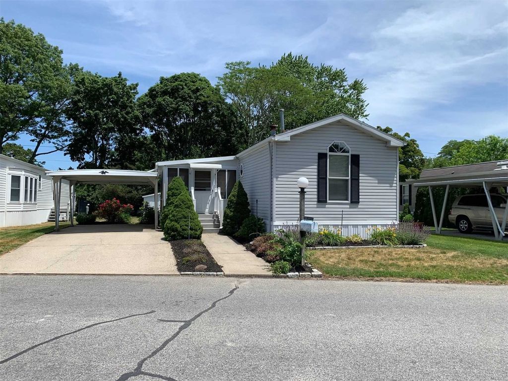 1661297 Old Country Rd, Riverhead, NY 11901 Trulia