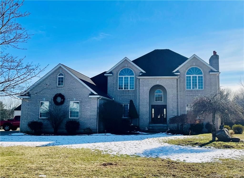 87 Westfield St, Middletown, CT 06457