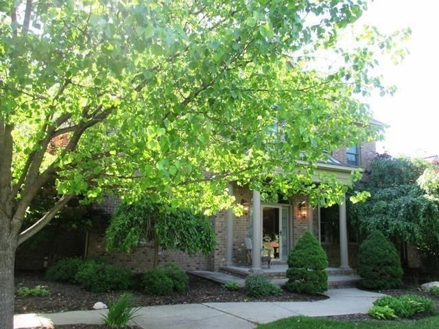 5055 Carlisle Ct, Ann Arbor, MI 48103