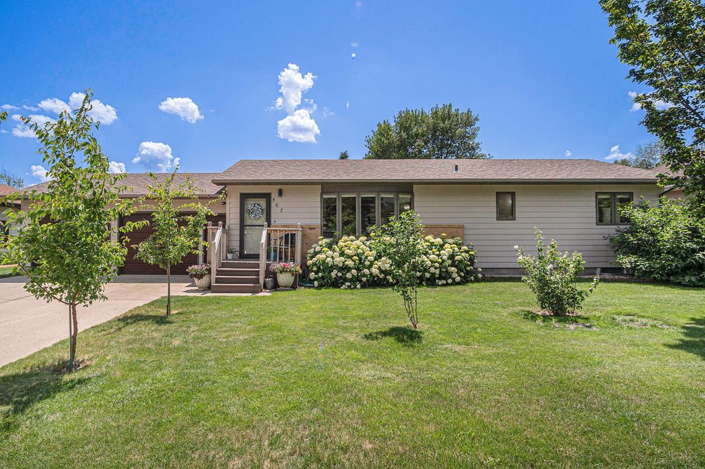 507 South St, Volga, SD 57071 Trulia