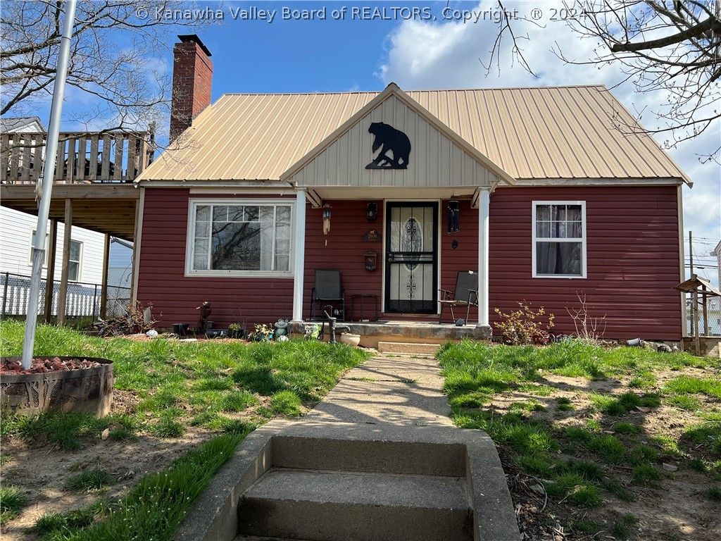 2606 Lincoln Ave, Point Pleasant, WV 25550