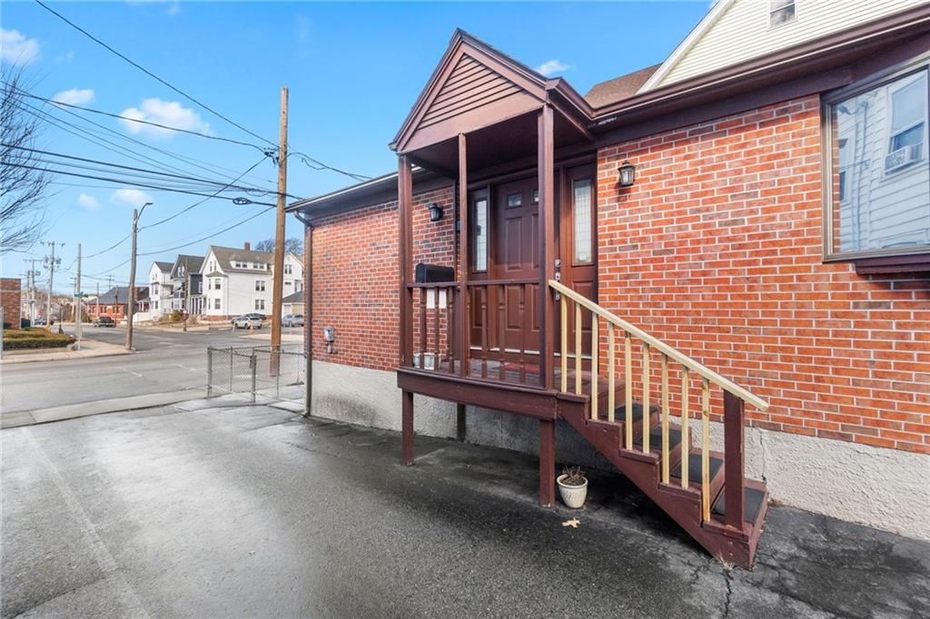 381 Broadway, Pawtucket, RI 02860 Trulia