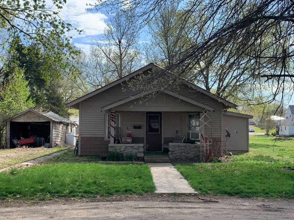 402 Lincoln St, Blue Rapids, KS 66411 Trulia