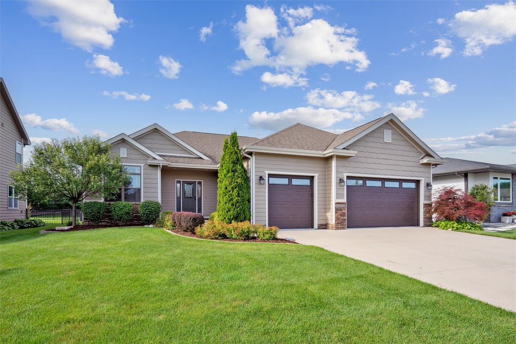 14910 Madison Ave, Urbandale, IA 50323