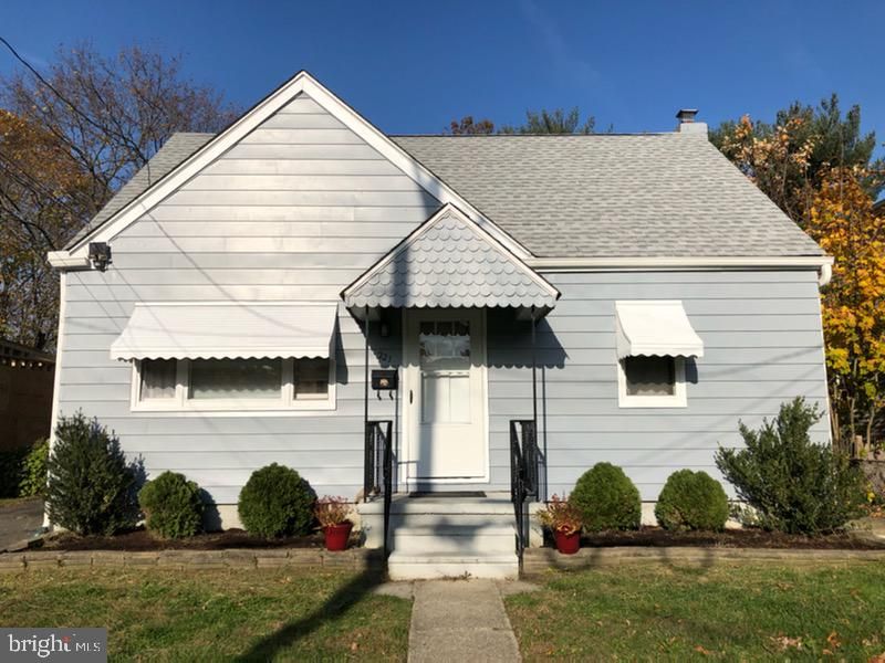 221 Deptford Rd, Glassboro, NJ 08028