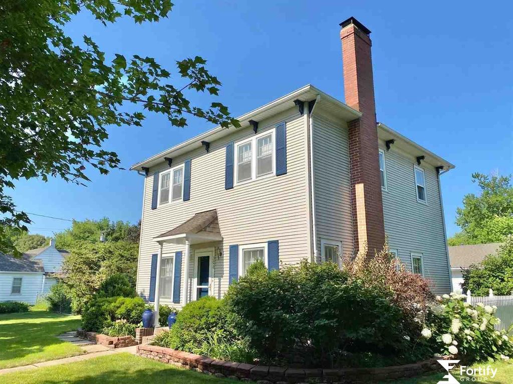 306 S 10th St, Geneva, NE 68361 Trulia