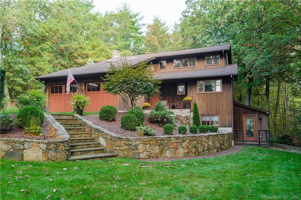 264 Arch Rd, Avon, CT 06001