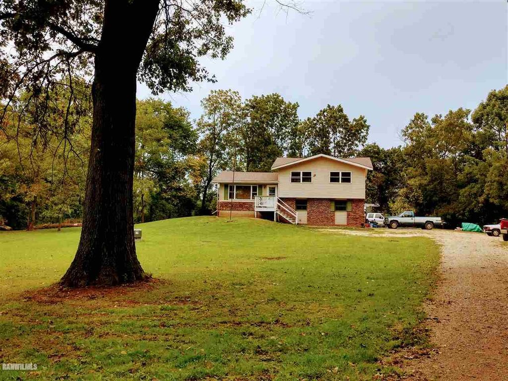 16018 Meyers Rd. (Home Outbuildings & 7.7 + Ac), Mt. Carroll, IL 61053