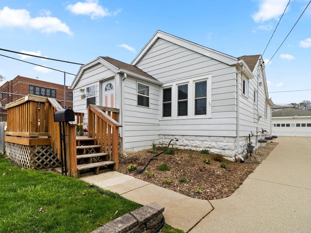 4376 South Griffin AVENUE, Milwaukee, WI 53207