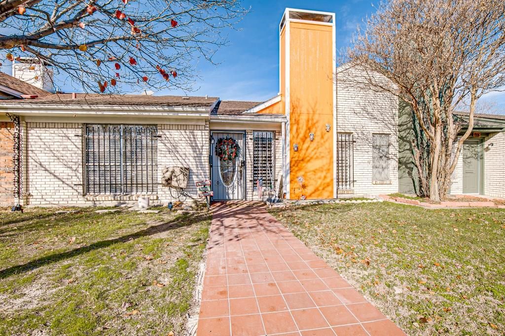 1523 Britainway Ln, Dallas, TX 75228