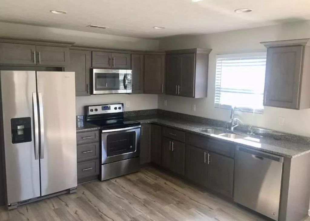 421 Lincoln Ave, Elizabethtown, KY 42701