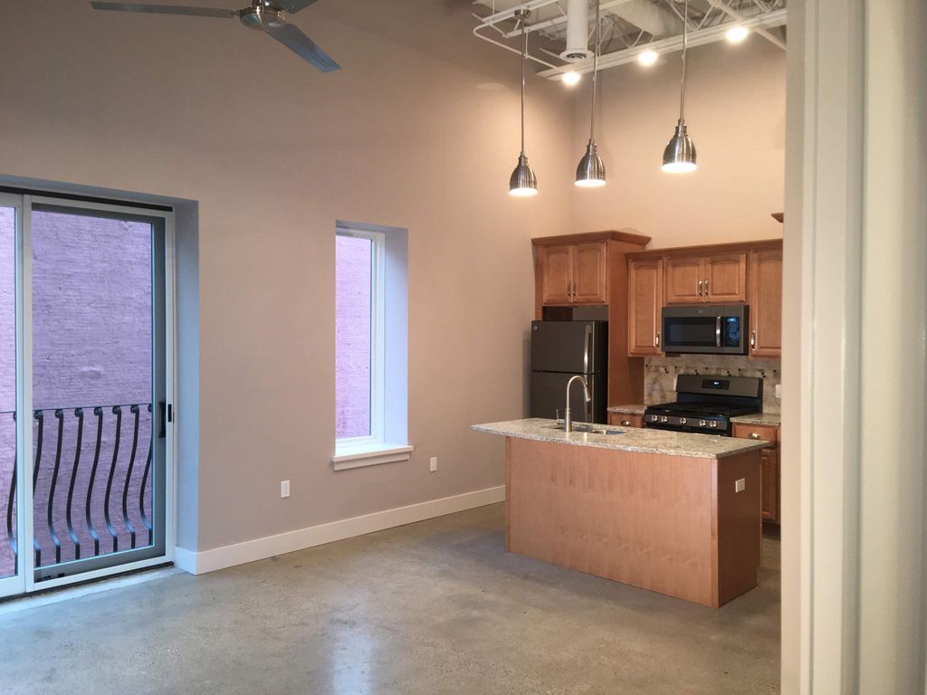 159 W Michigan Ave, Jackson, MI 49201