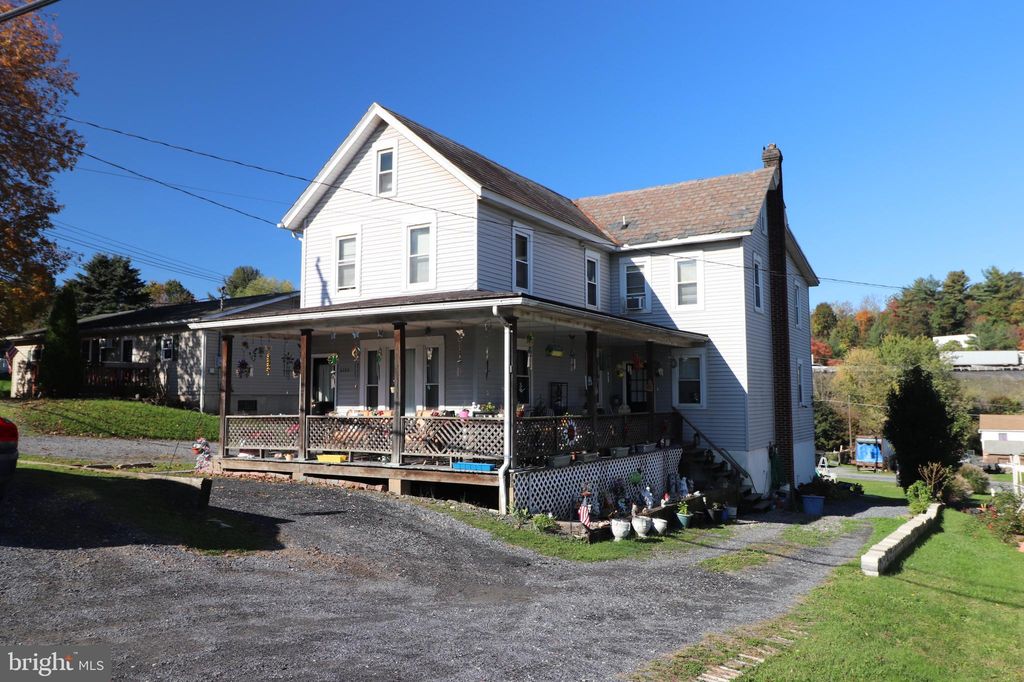 2353 E Lizard Creek Rd, Lehighton, PA 18235