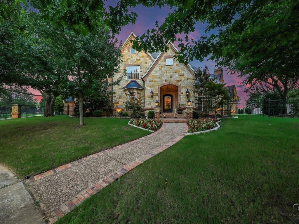 917 Silverton St, Southlake, TX 76092