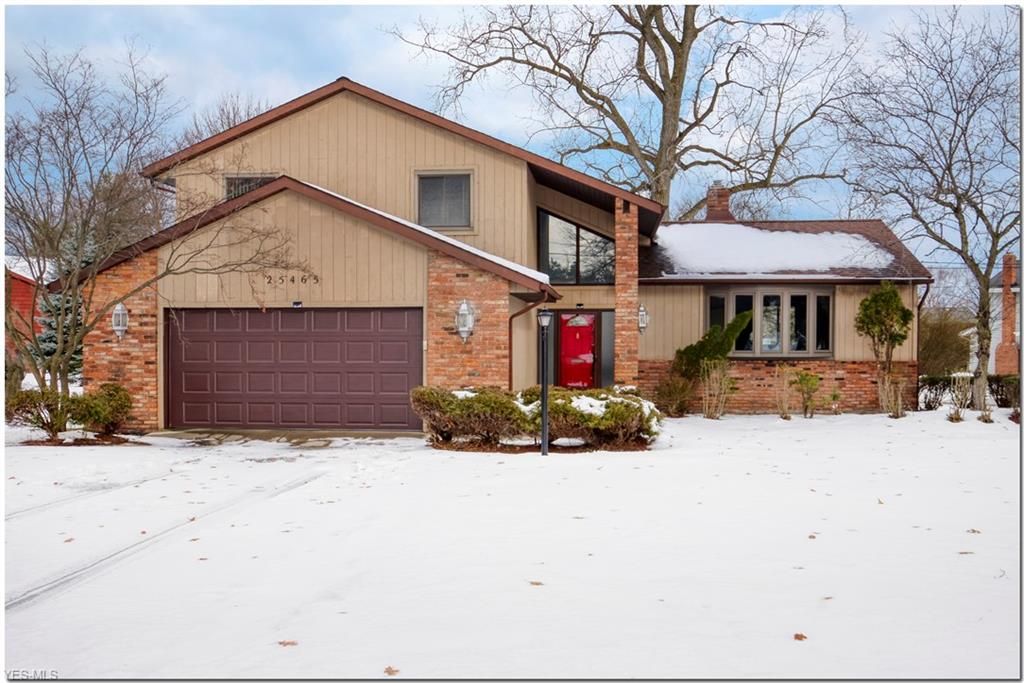 25465 S Woodland Rd, Beachwood, OH 44122